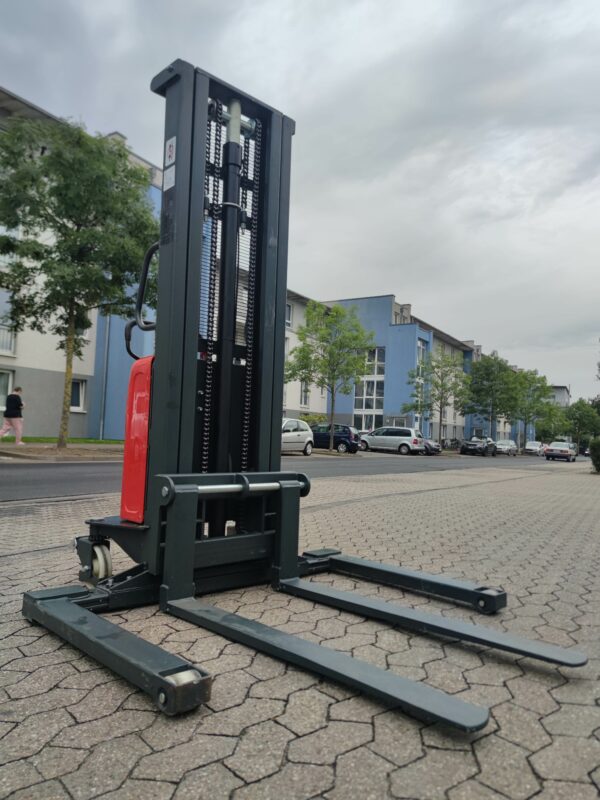Nobilift Elektro Hochhubwagen / Freiträger / Hubhöhe 3.000mm / 1.500kg Hubkraft  / 166 Betriebsstunden – Bild 2