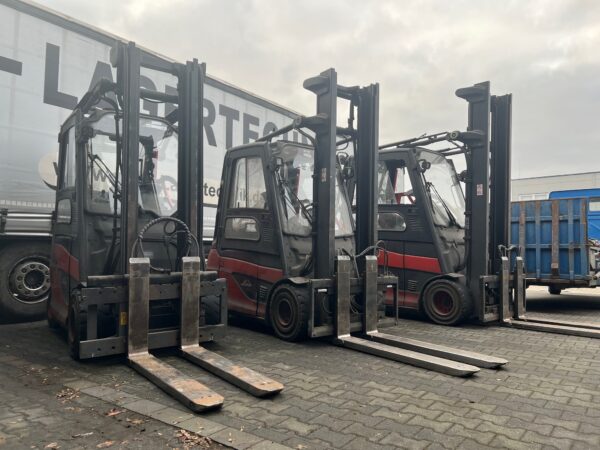 Linde Frontstapler E30 / 4x Verfügbar / Vollkabine / Hubhöhe 6.500mm / Hubkraft 3000 / Seitenschieber + Vorschub / Teleskopgabeln – Bild 3