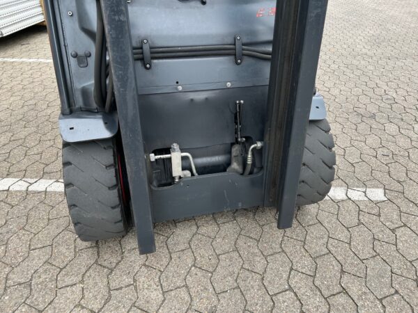 Linde Frontstapler E30 / 4x Verfügbar / Vollkabine / Hubhöhe 4.000mm / Hubkraft 3000 / Seitenschieber + Vorschub / Teleskopgabeln – Bild 8
