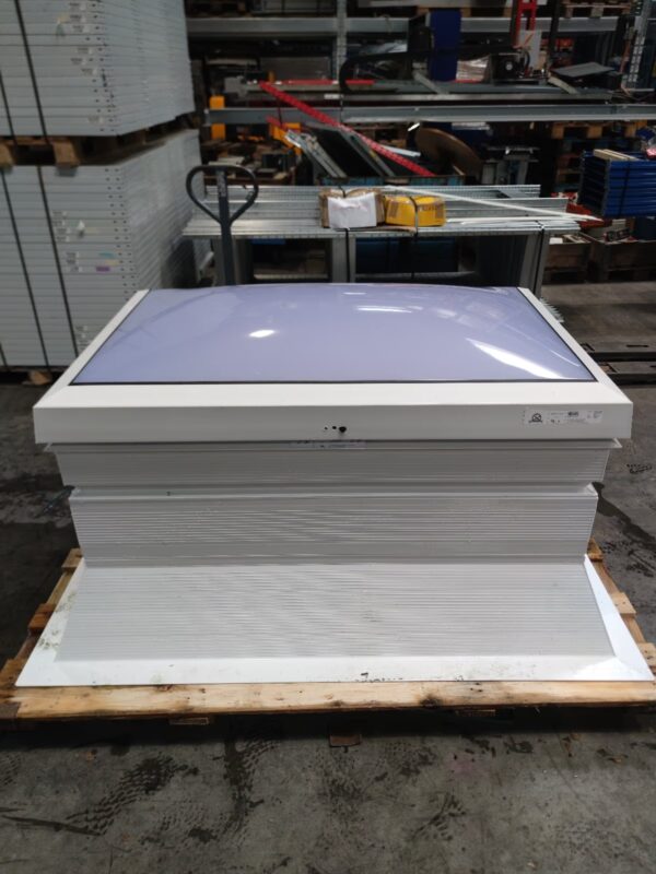 Essertec Essertop Lichtkuppel 1000X1500mm / 3-schalig Opal inkl. Kranz