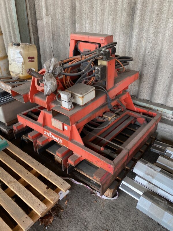 STEINWEG Dachziegel Klammer / Typ DZ3/115 / Baujahr 1998 / Seriennummer 9206