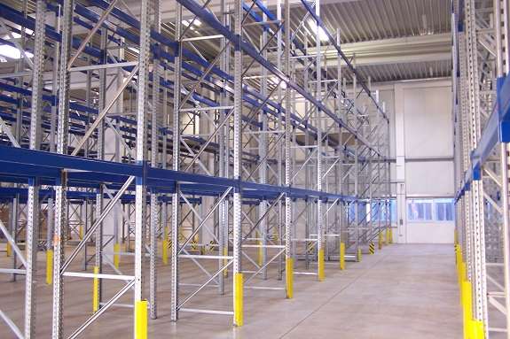 Sporting goods manufacturer – Installation and dismantling of a picking warehouse
